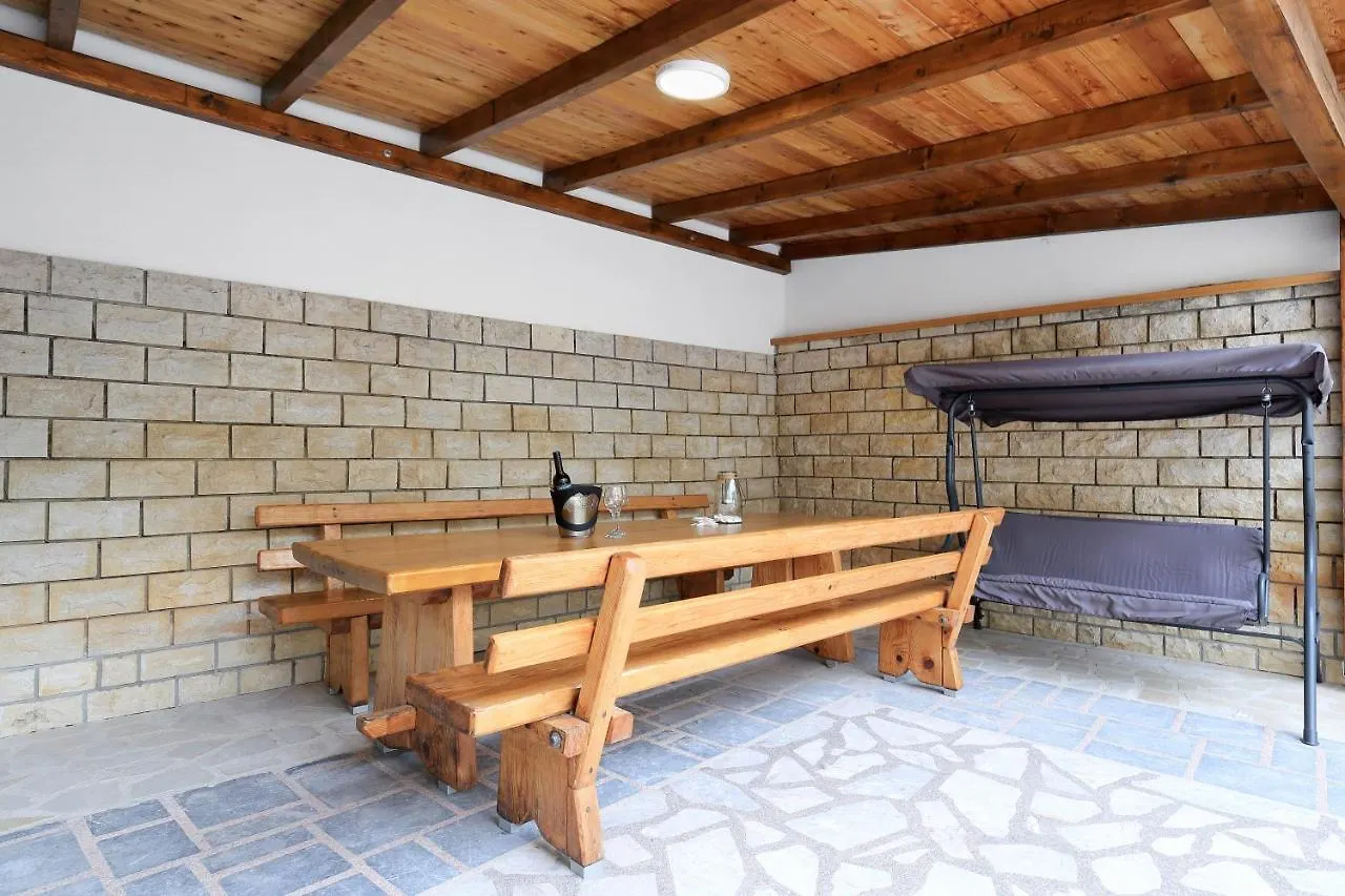Apartman Don Pag Town 0*,